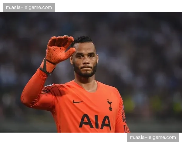 加扎尼加门线技术稳健 赫罗纳门将位置表现相对可靠